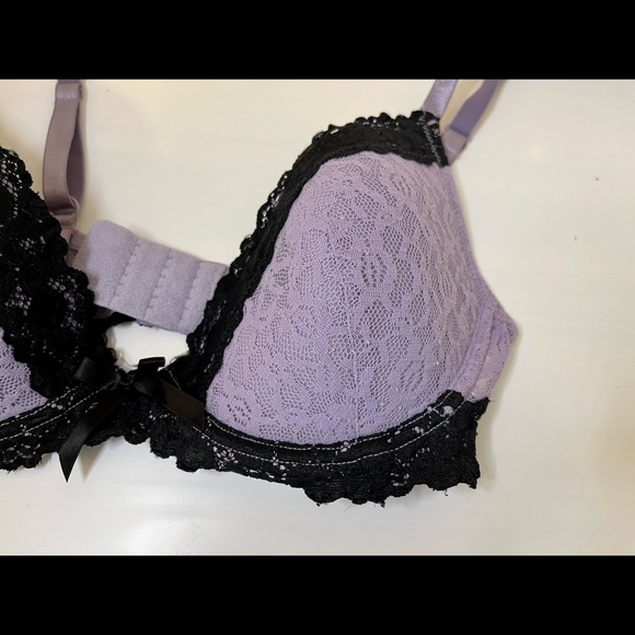 Lightly Lined Purple and Black Lace Bra - Picture 3 of 4
